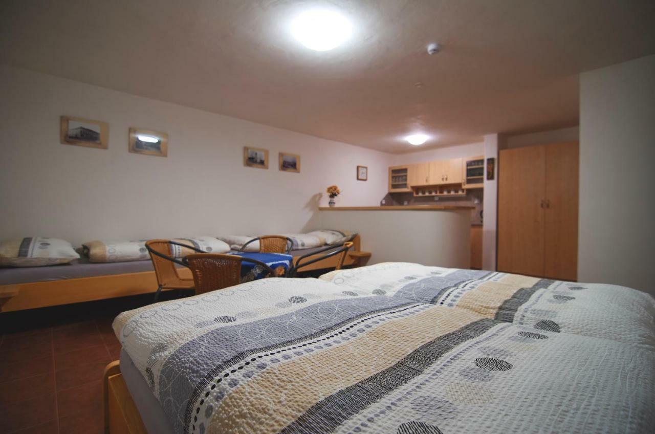 Ubytování U Sklepů Kyjov  Esterno foto